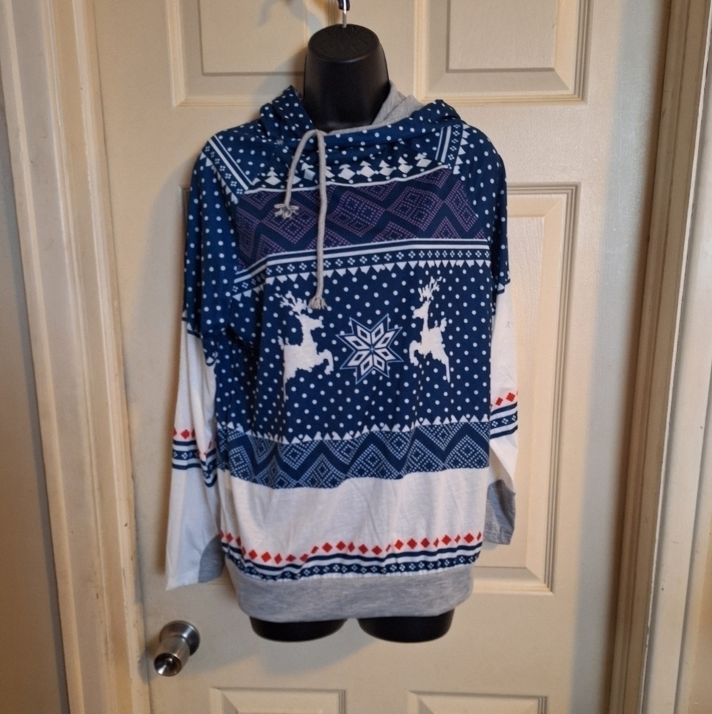 No brand thin hoodie size medium